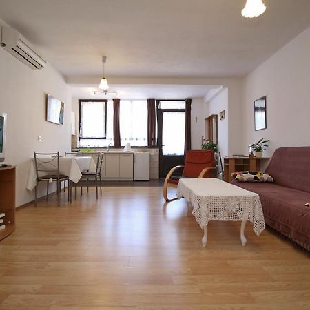 Apartment Svid 로비니 외부 사진