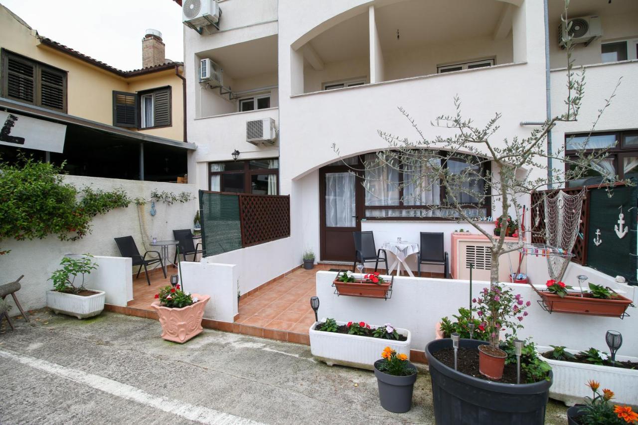Apartment Svid 로비니 외부 사진