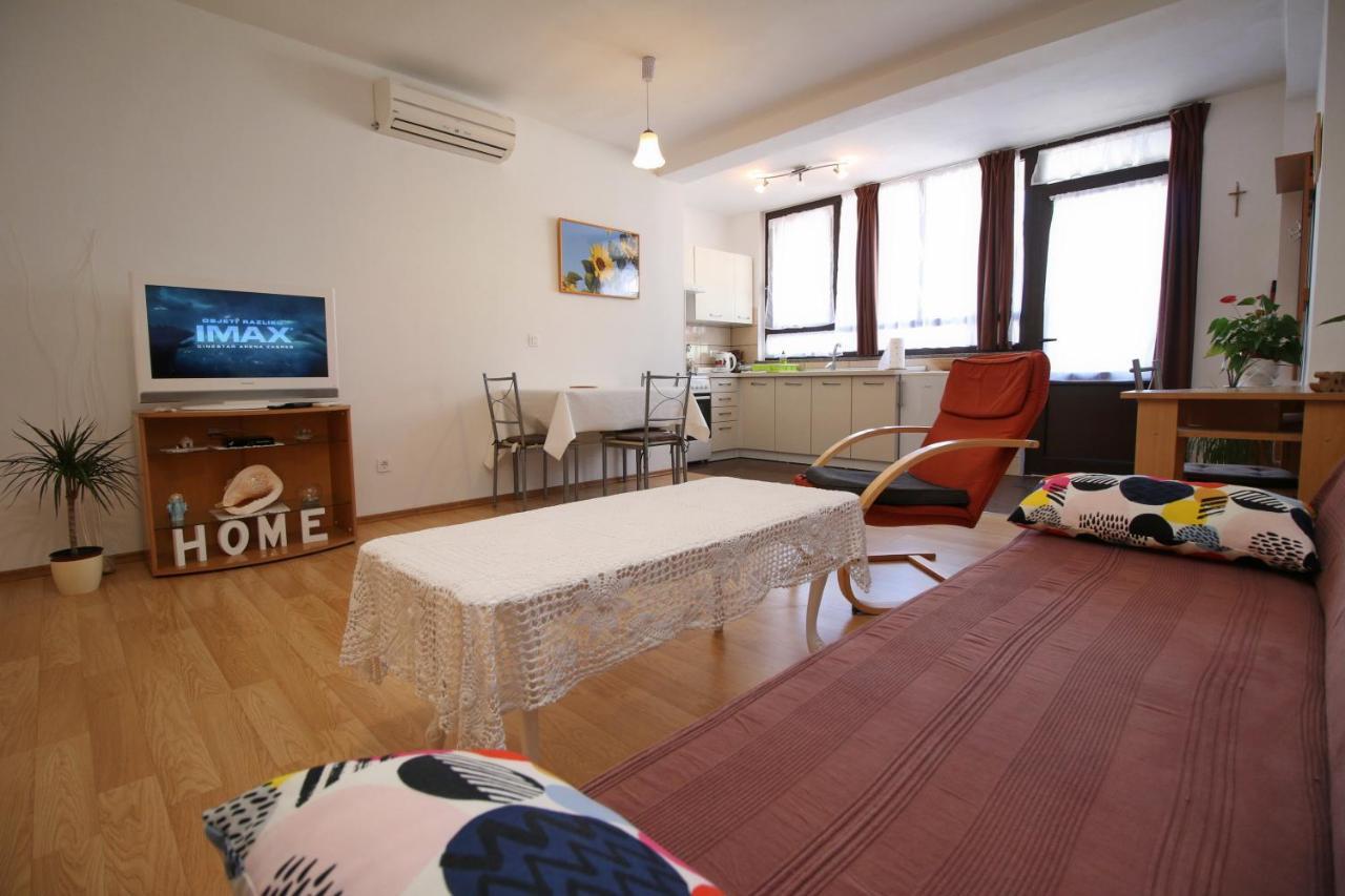 Apartment Svid 로비니 외부 사진